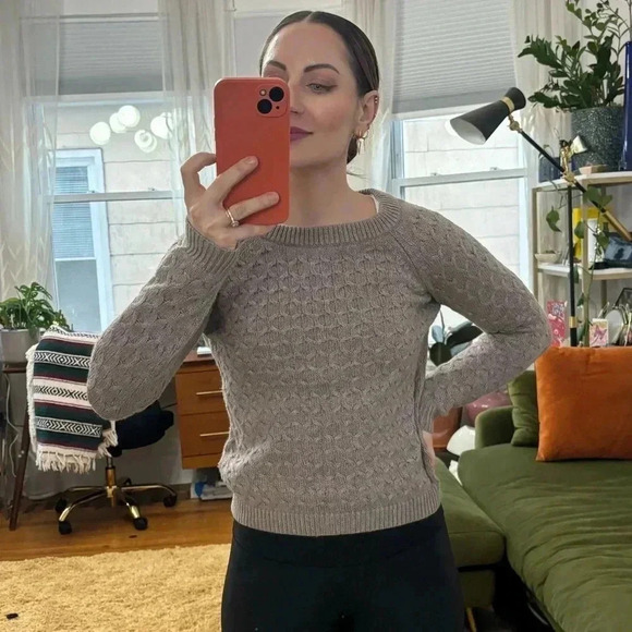 Old Navy Crew Neck Cable Knit Long Sleeve Pullover Sweater Sz XS - Picture 1 of 11